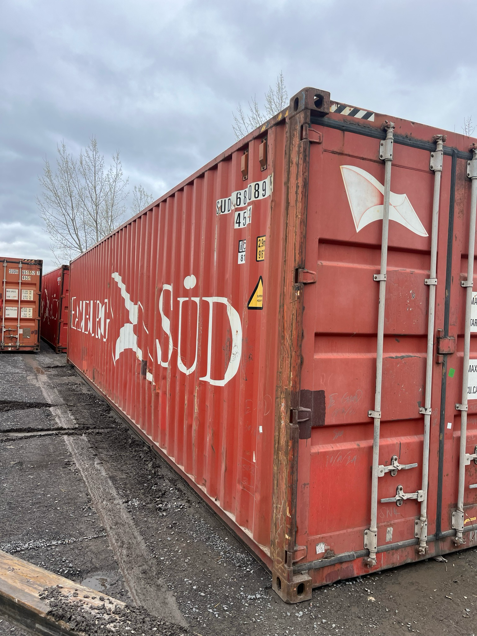 SUDU6830895 — Extérieur