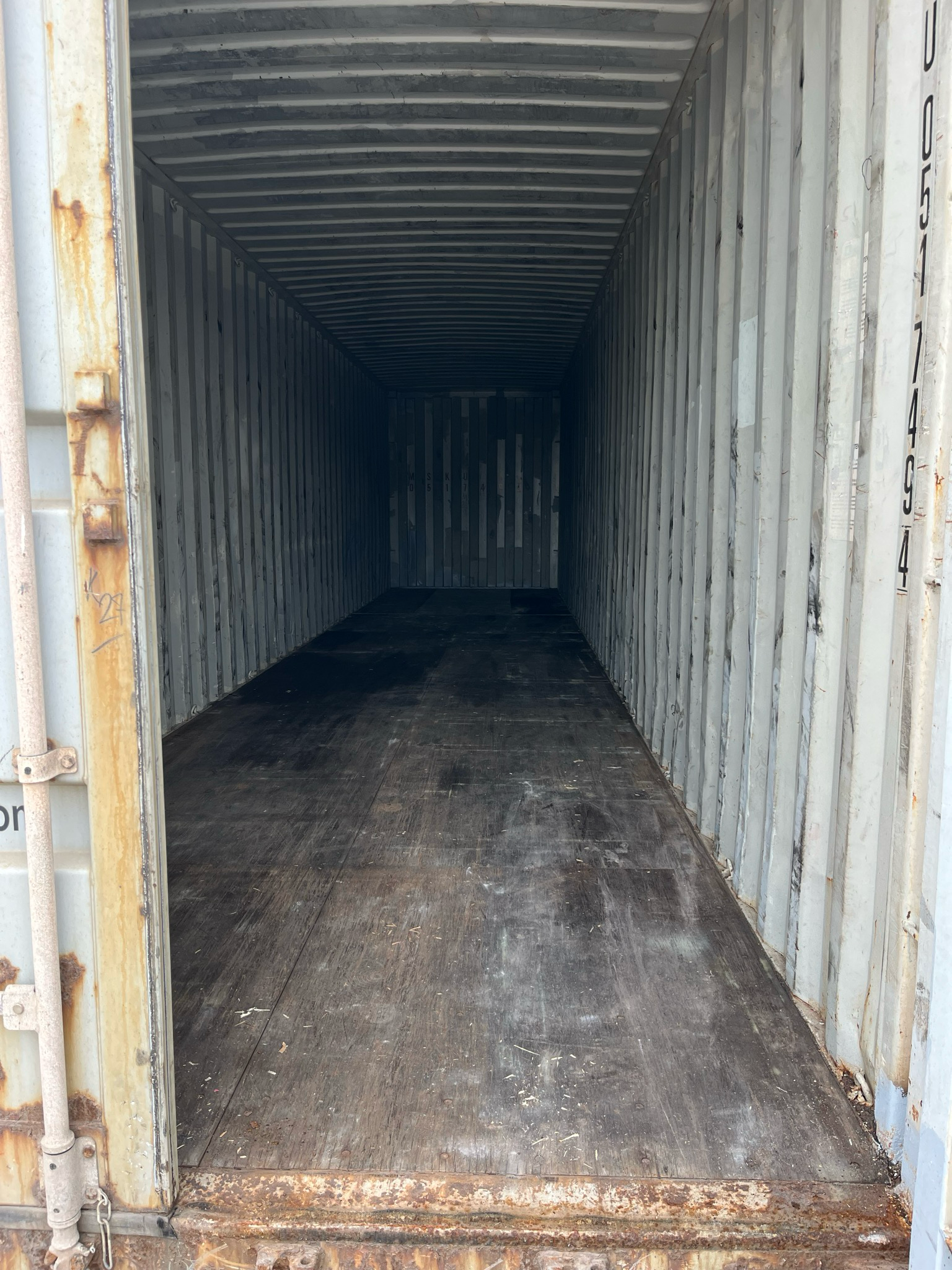 MSKU0517494 — Extérieur